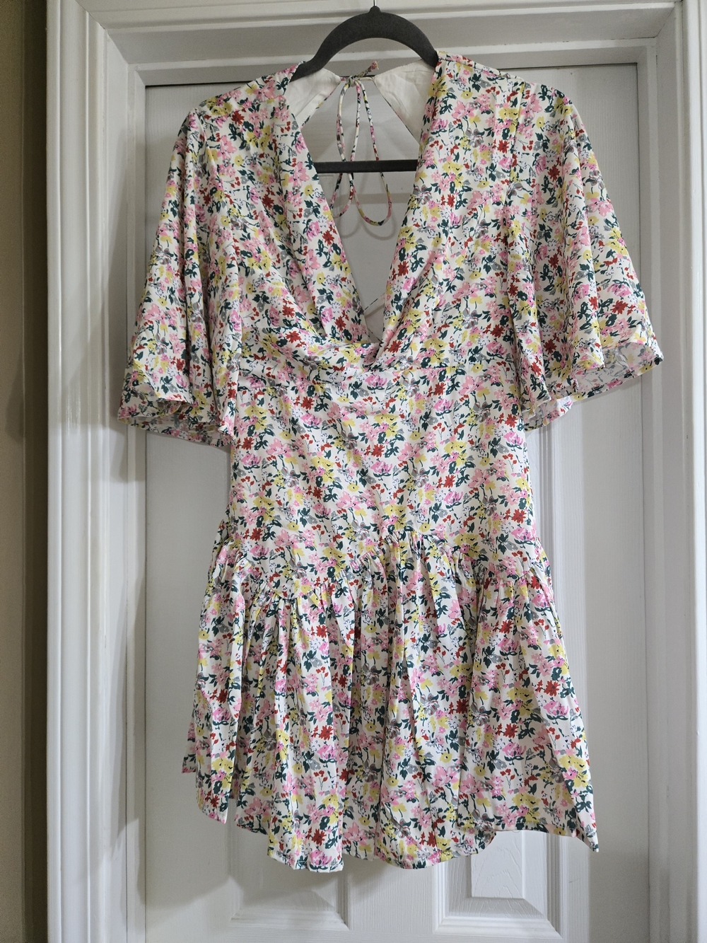 NWT Love Triangle White with Multicolor Floral Print Romper Size 10 Medium
